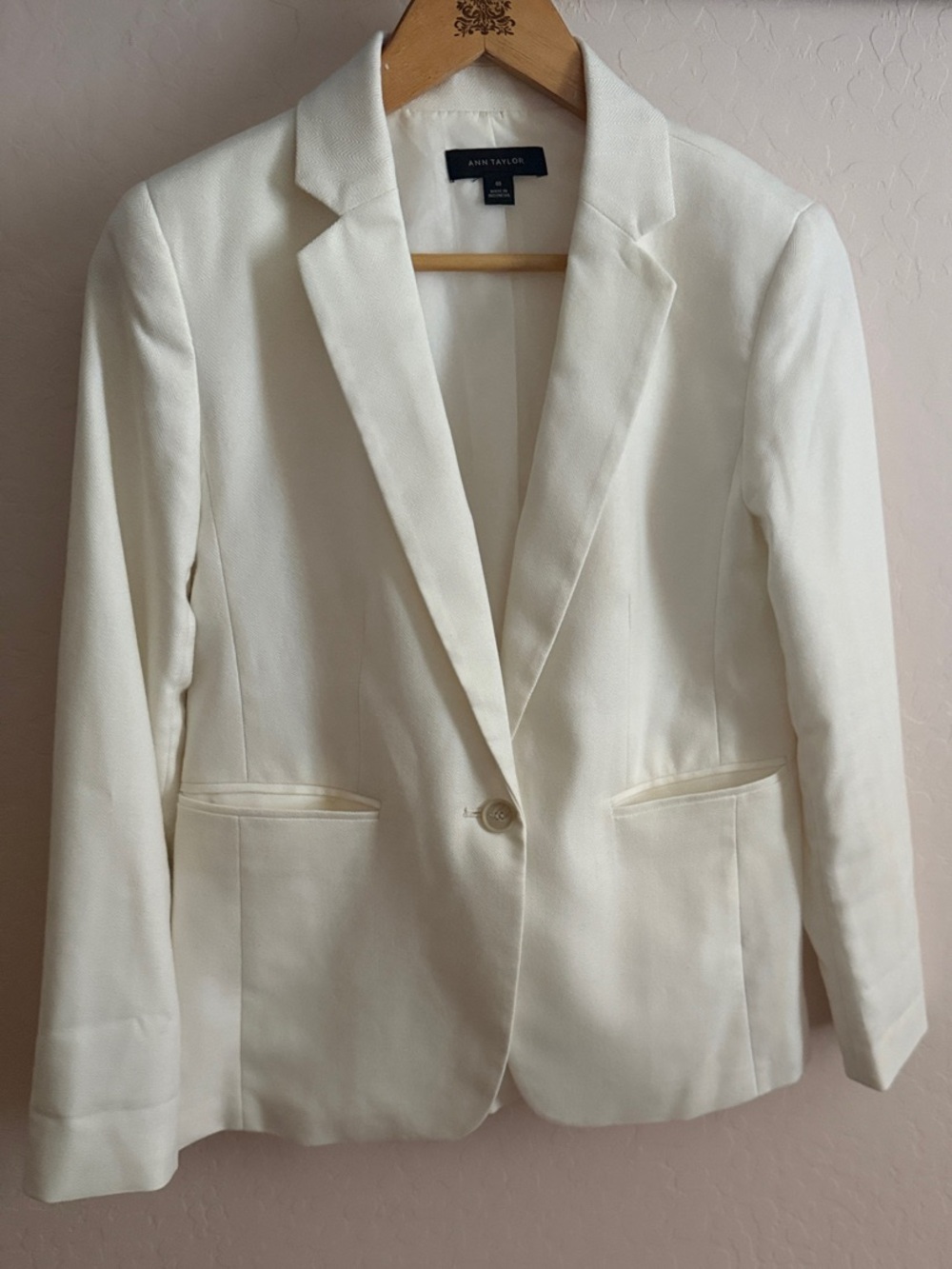 Ann Taylor Cream Single-Button Tailored Blazer